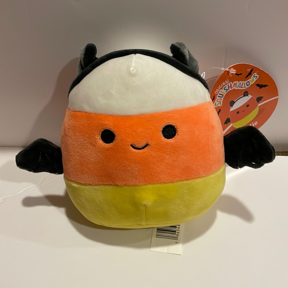 Delie Candy Corn Bat Squishmallow 2022 6/7”Halloween Plush Toy.
